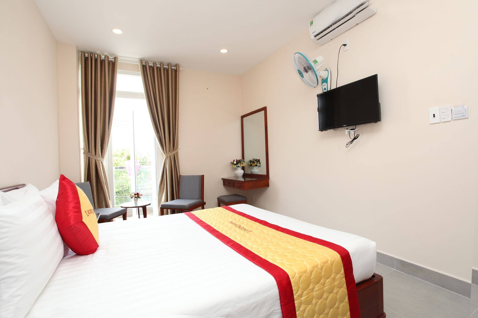 הו צ'י מין סיטי Legend Hotel מראה חיצוני תמונה